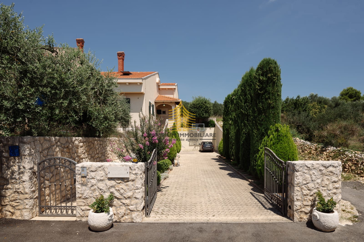Hiša, prodaja, Zadar-okolica, Kožino, 882,08 m2, vila
