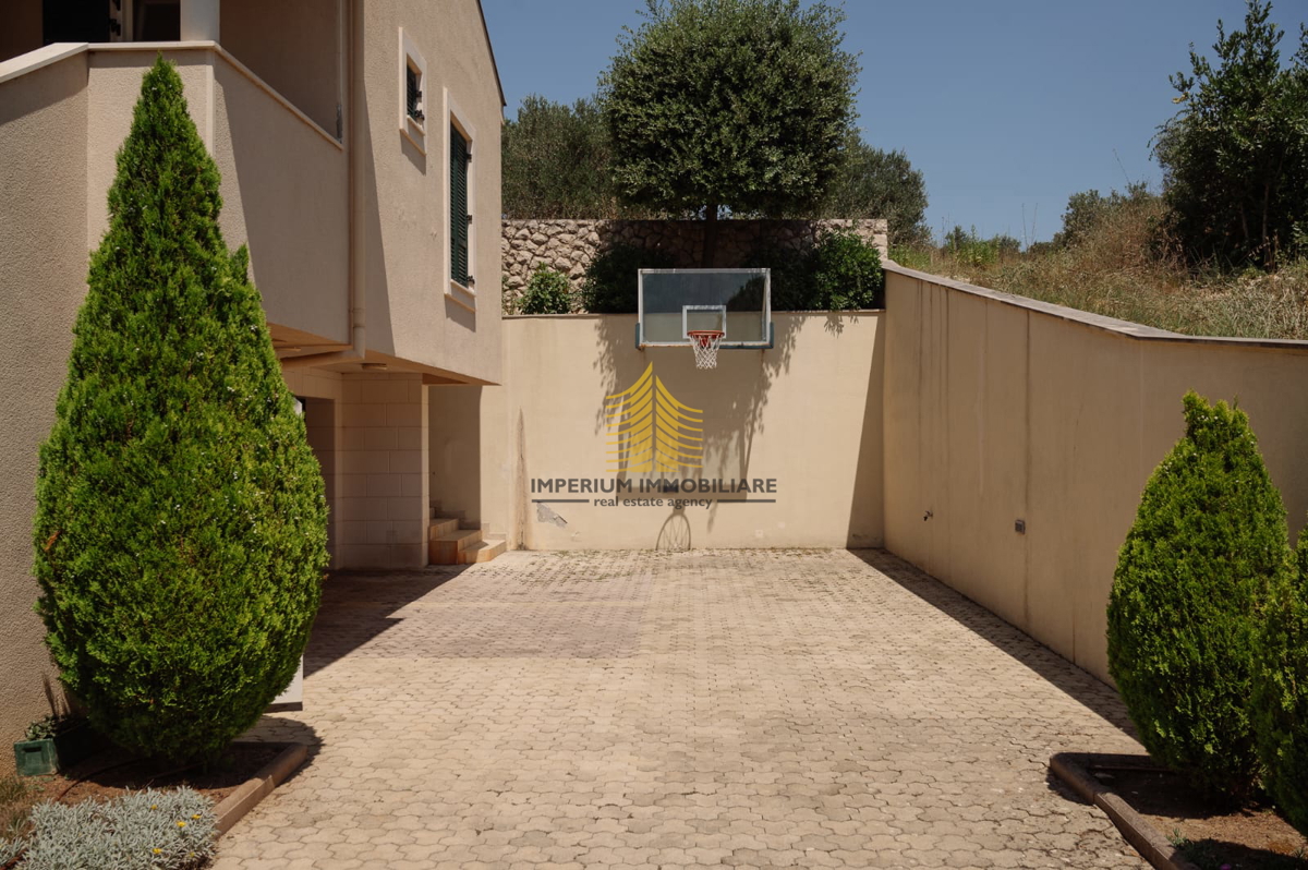 Hiša, prodaja, Zadar-okolica, Kožino, 882,08 m2, vila