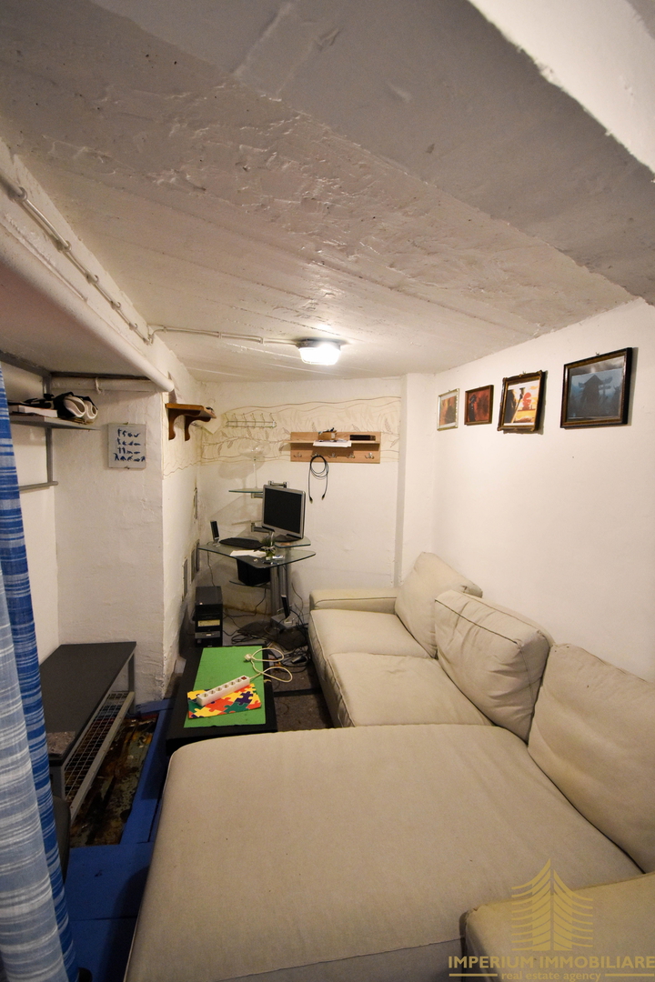 Poslovni prostor, prodaja, Donji grad, Donji grad, 90 m2, kombiniran prostor