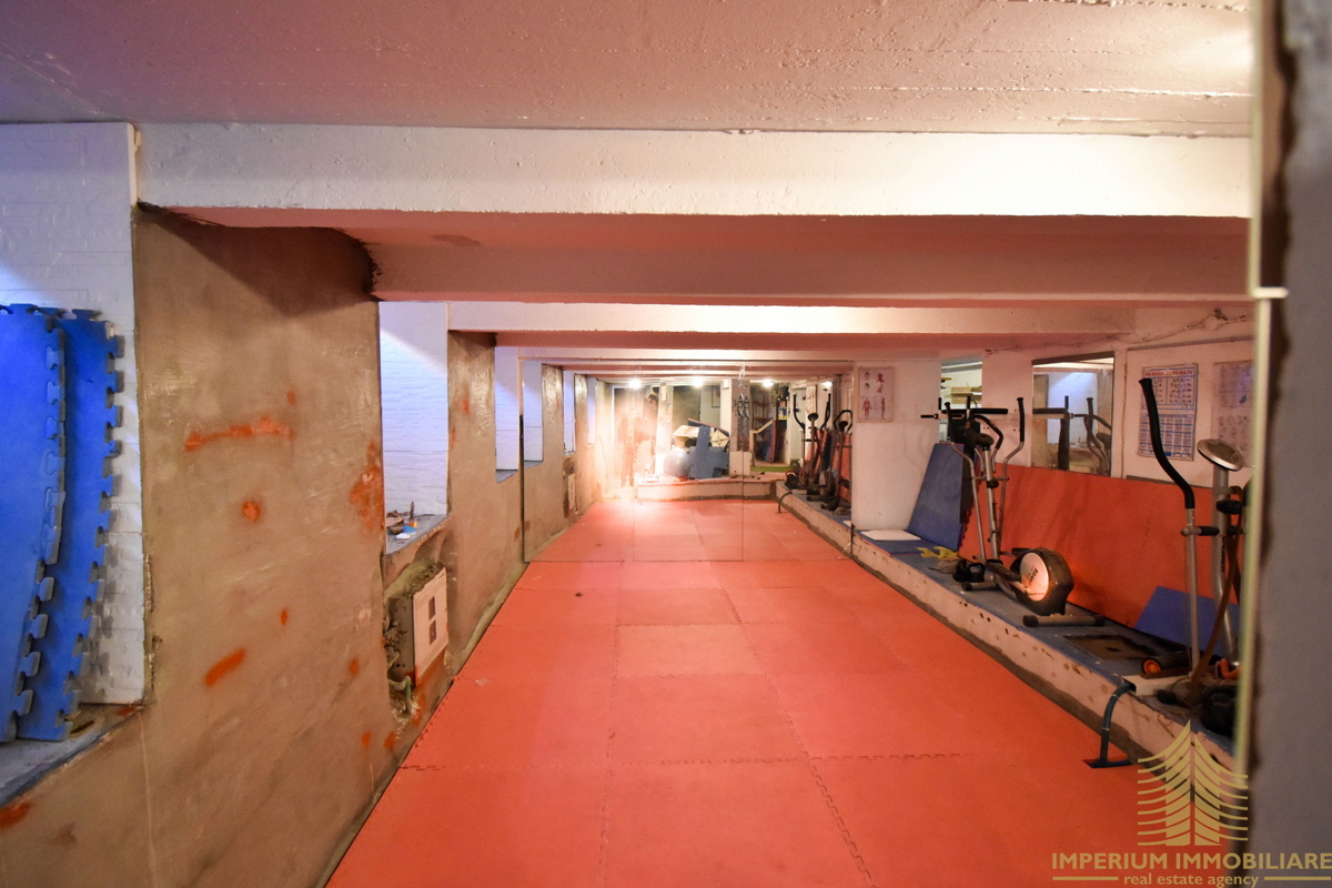 Poslovni prostor, prodaja, Donji grad, Donji grad, 90 m2, kombiniran prostor