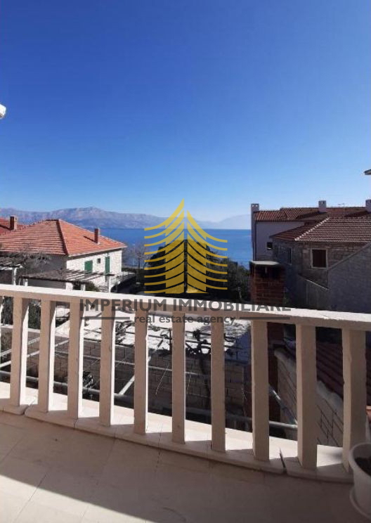 Stan, Prodaja, Postira, 82 m2, 3,5-prostorsko (3P+DB)