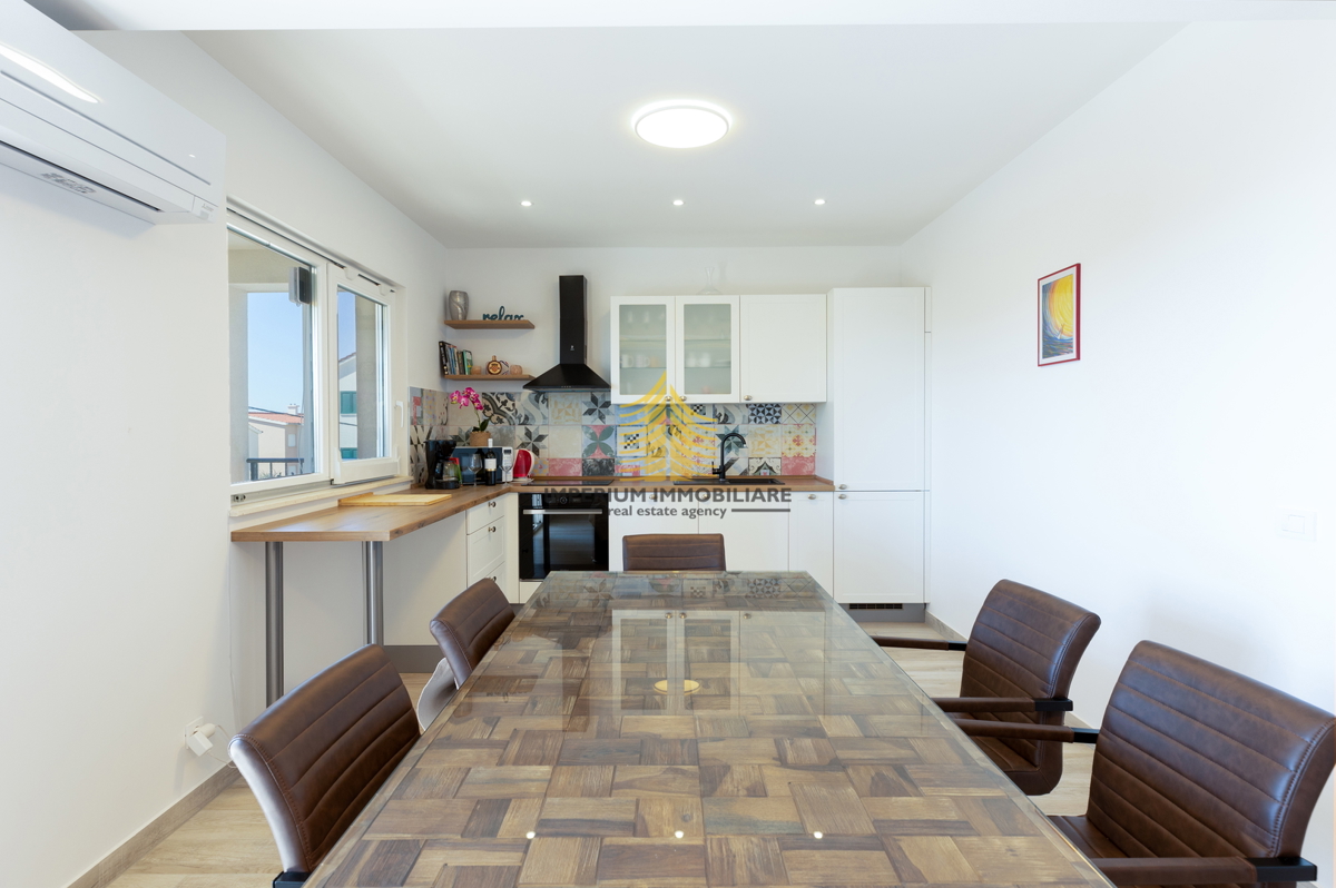 Hiša, Prodaja, Kaštel Lukšić, 113 m2, Samostojna