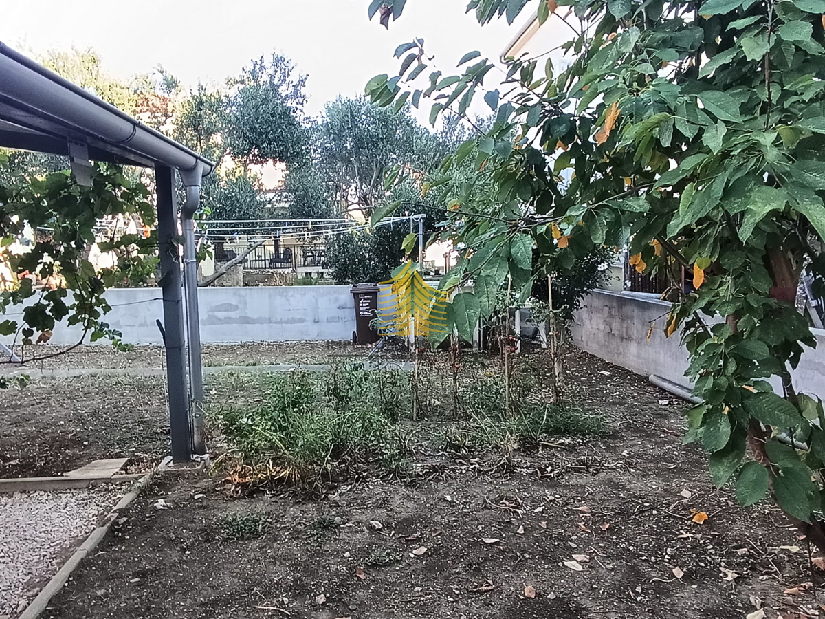 Hiša, prodaja, Biograd na Moru, 264 m2, večstanovanjska stavba