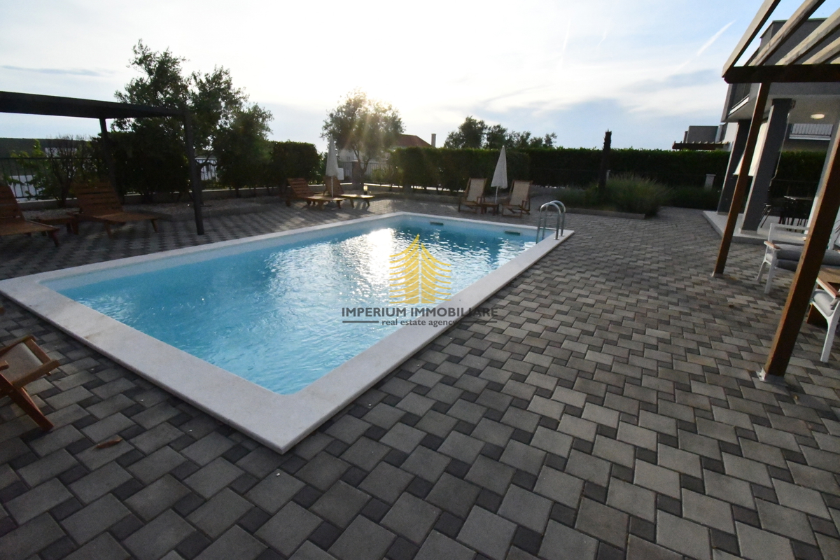 Hiša, Prodaja, Sukošan, Debeljak, 188 m2, Vila