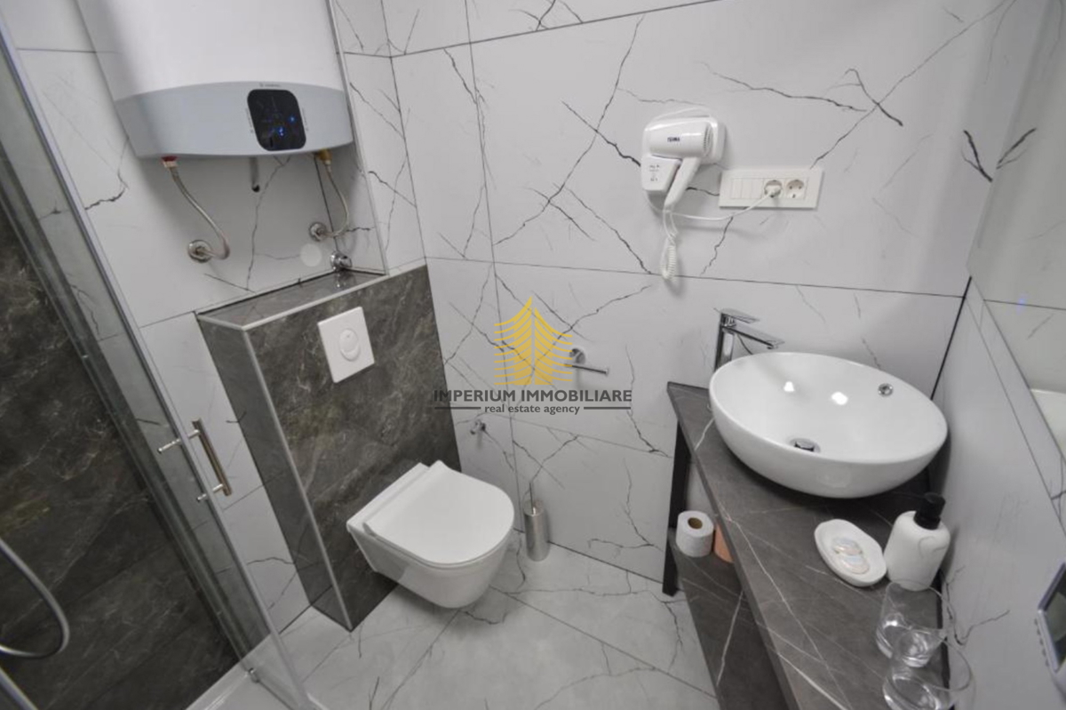 Hiša, Prodaja, Zadar, Polotok (center), 68 m2, V nizu