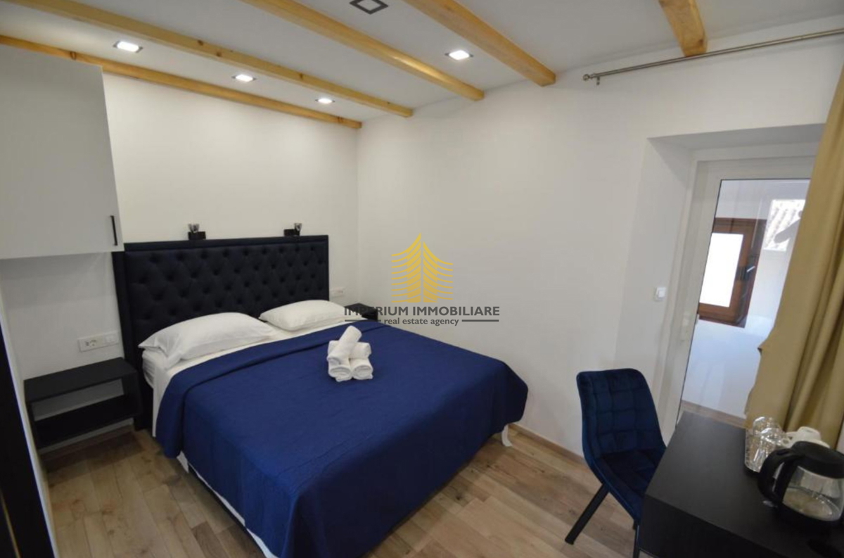 Hiša, Prodaja, Zadar, Polotok (center), 68 m2, V nizu