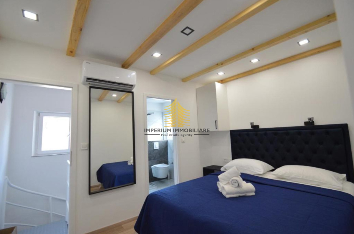 Hiša, Prodaja, Zadar, Polotok (center), 68 m2, V nizu