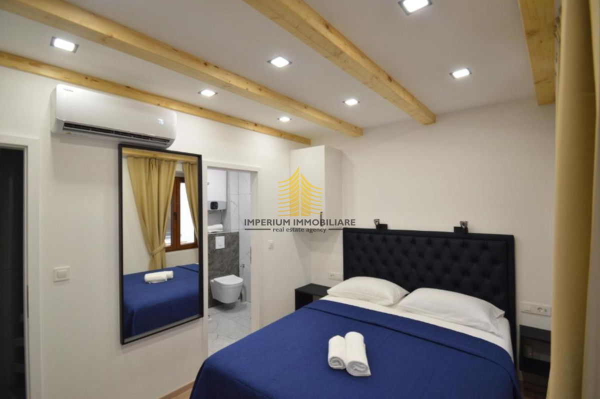 Hiša, Prodaja, Zadar, Polotok (center), 68 m2, V nizu