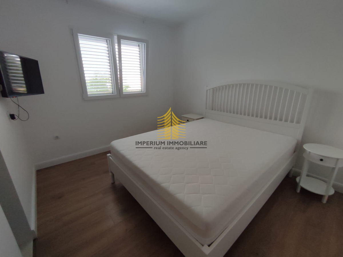 Hiša, Prodaja, Kaštel Novi, 146 m2, Samostojna