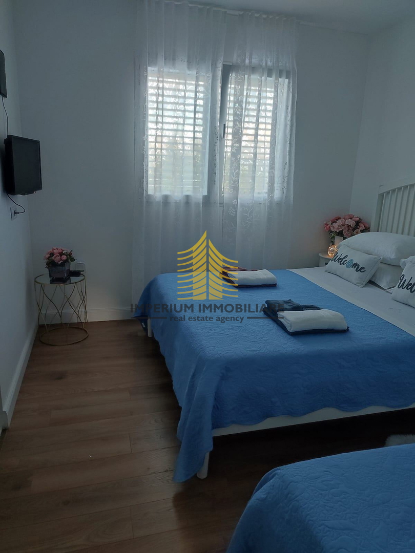 Hiša, Prodaja, Kaštel Novi, 146 m2, Samostojna