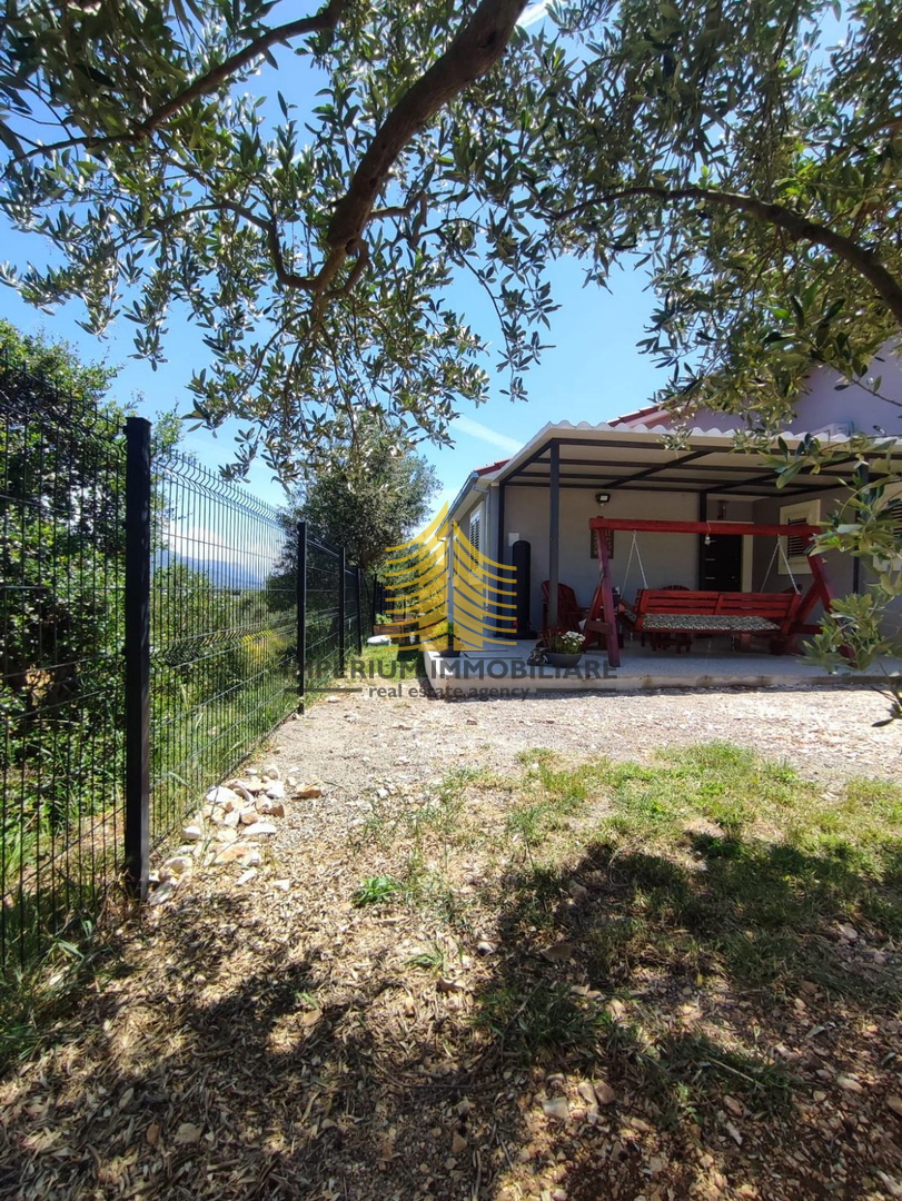 Hiša, Prodaja, Kaštel Novi, 146 m2, Samostojna