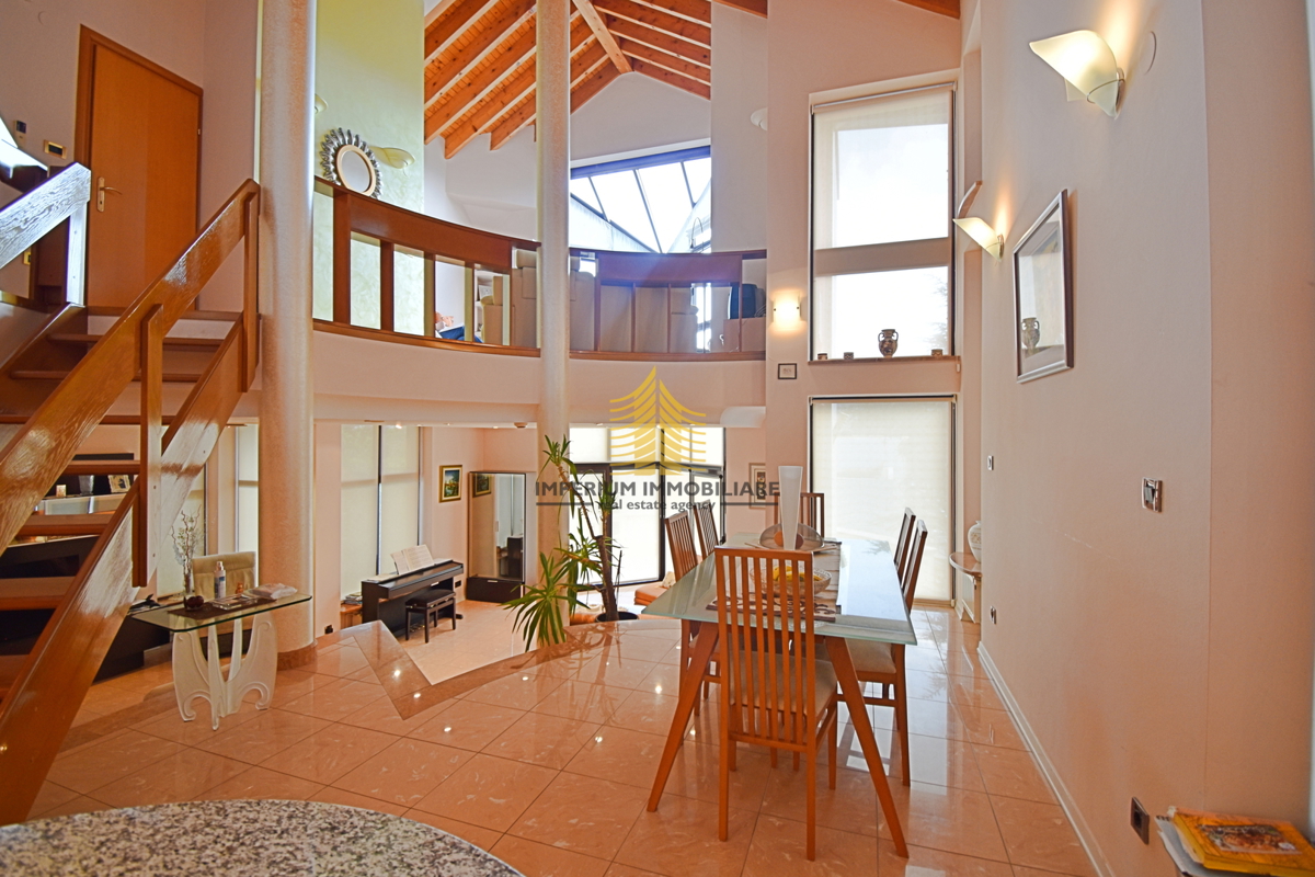 Hiša, Prodaja, Podsljeme, Gračani, 335 m2, Samostojna