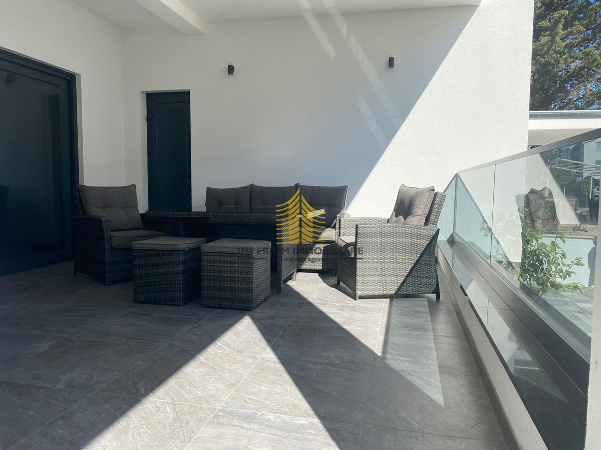 Hiša, Prodaja, 400 m2