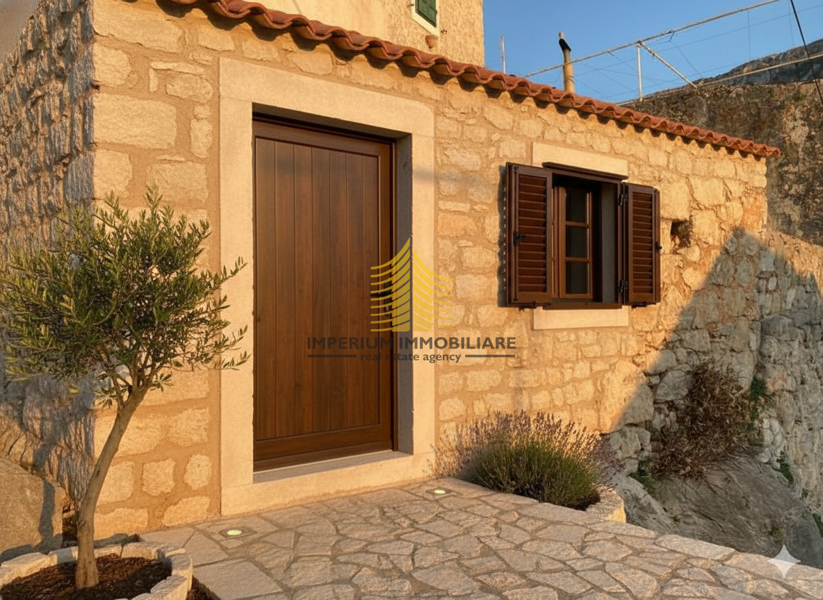 Hiša, prodaja, Jelsa, Vrisnik, 104 m2, v vrsti