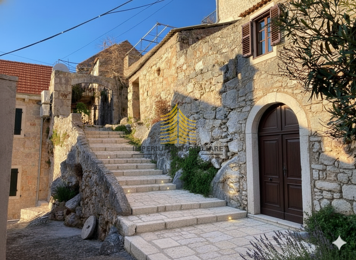 Hiša, prodaja, Jelsa, Vrisnik, 104 m2, v vrsti