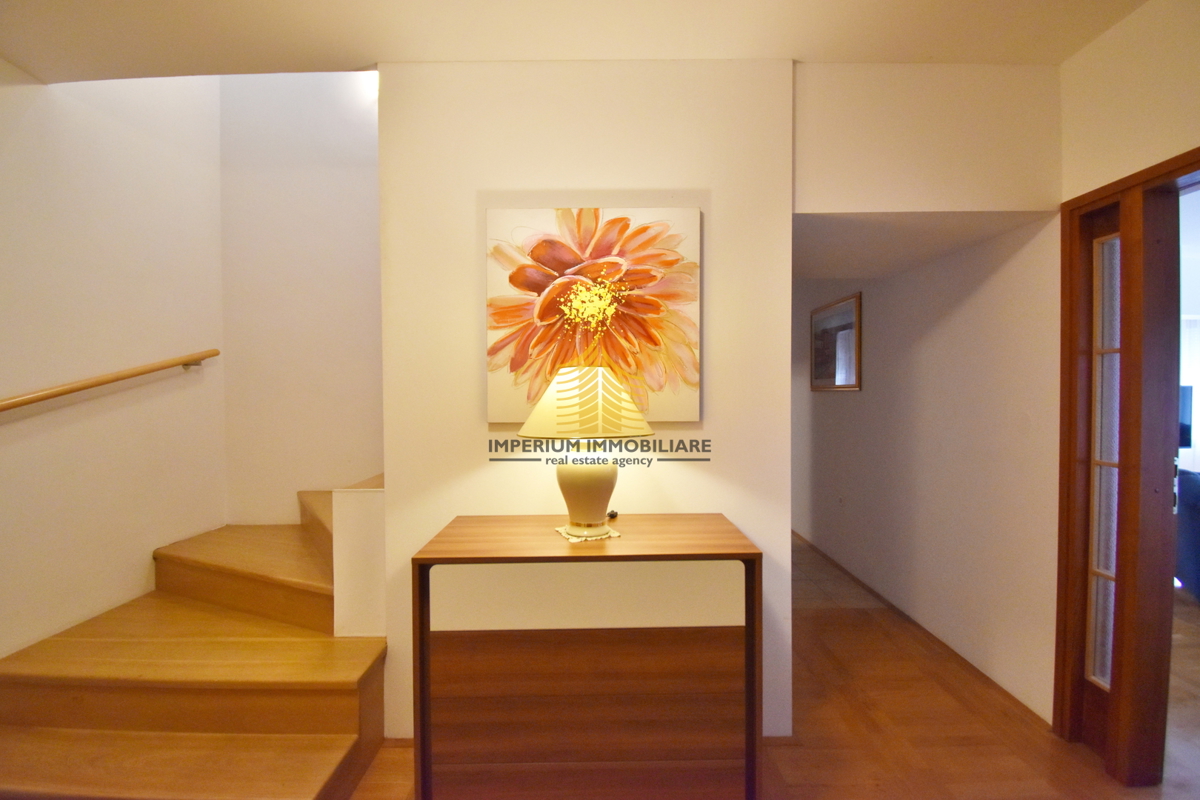 Hiša, prodaja, Brezovica, Starjak, 268 m2, vila