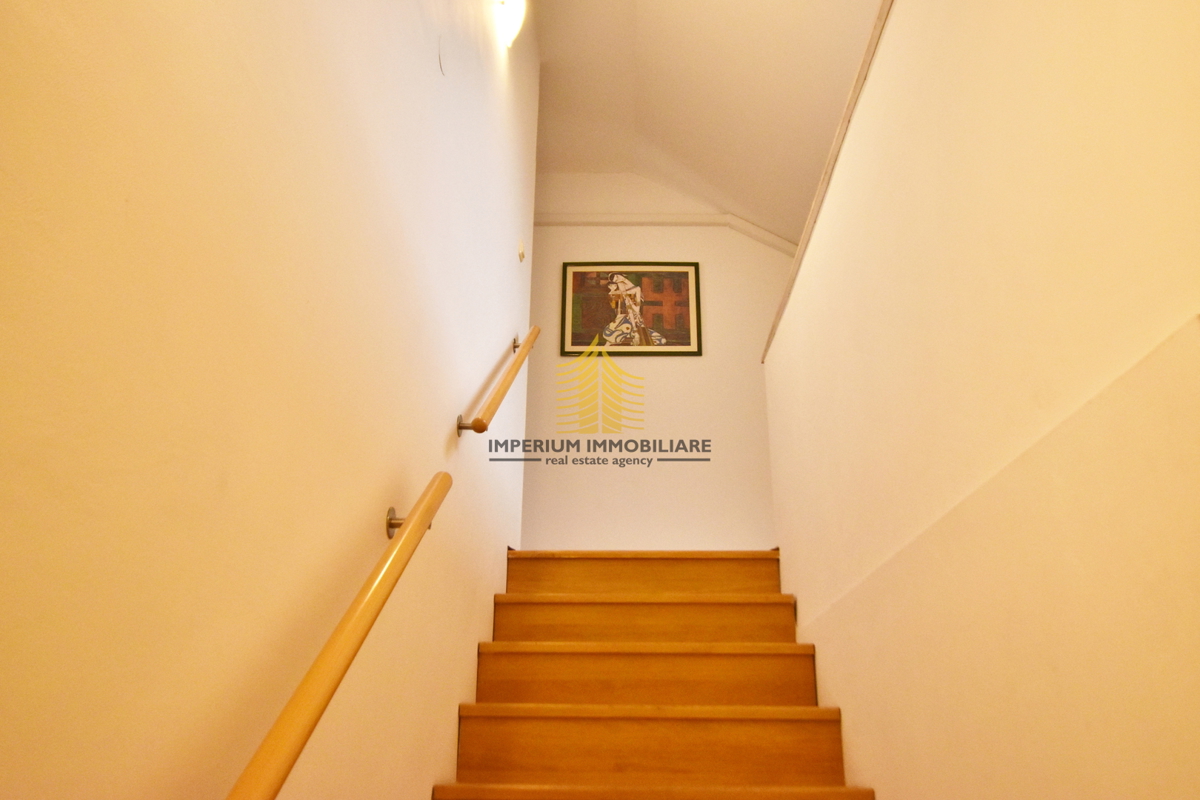 Hiša, prodaja, Brezovica, Starjak, 268 m2, vila