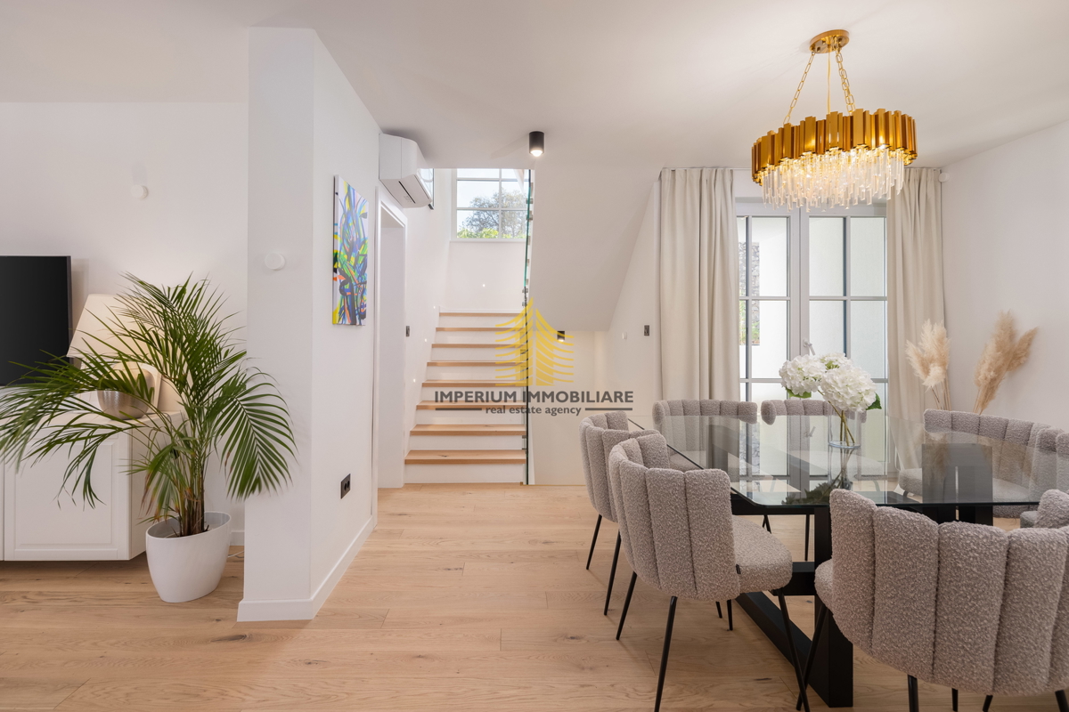 Hiša, prodaja, Rogoznica, Ražanj, 407,32 m2, vila