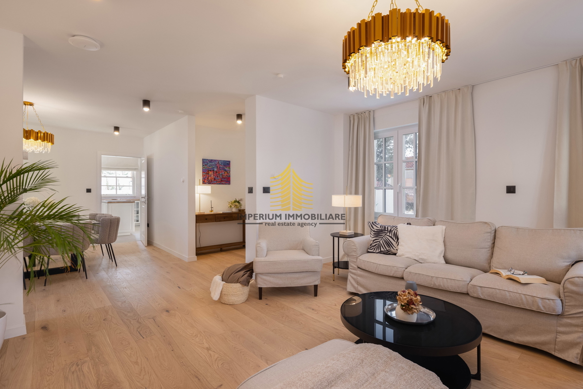 Hiša, prodaja, Rogoznica, Ražanj, 407,32 m2, vila