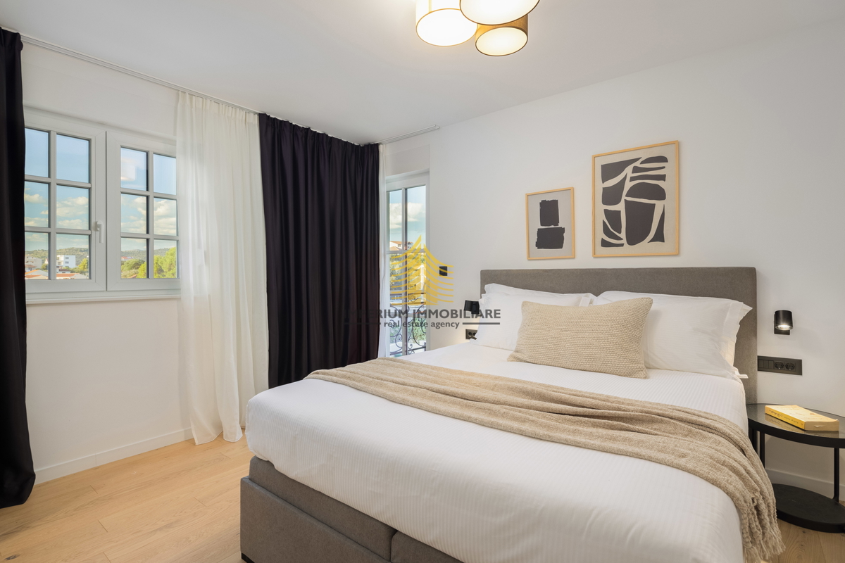 Hiša, prodaja, Rogoznica, Ražanj, 407,32 m2, vila