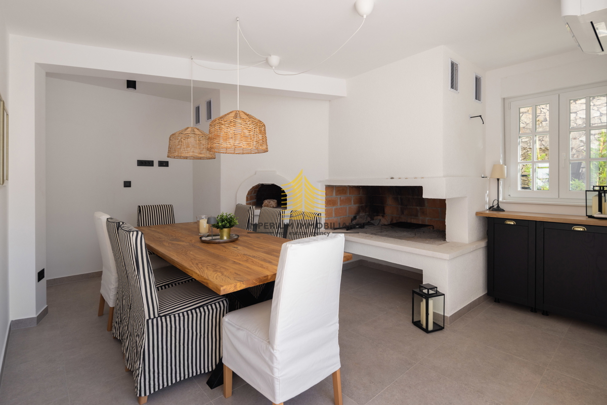 Hiša, prodaja, Rogoznica, Ražanj, 407,32 m2, vila