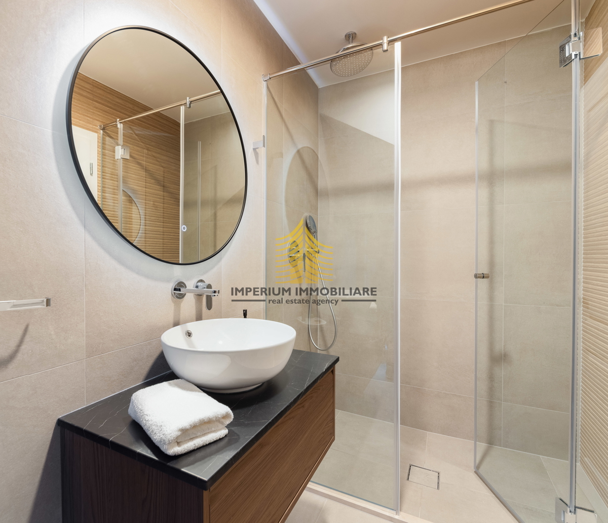 Hiša, prodaja, Rogoznica, Ražanj, 407,32 m2, vila