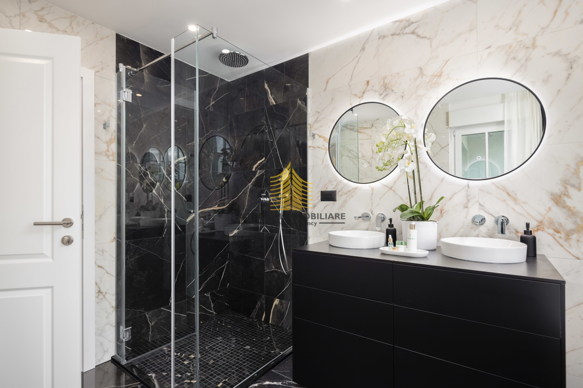 Hiša, prodaja, Rogoznica, Ražanj, 407,32 m2, vila