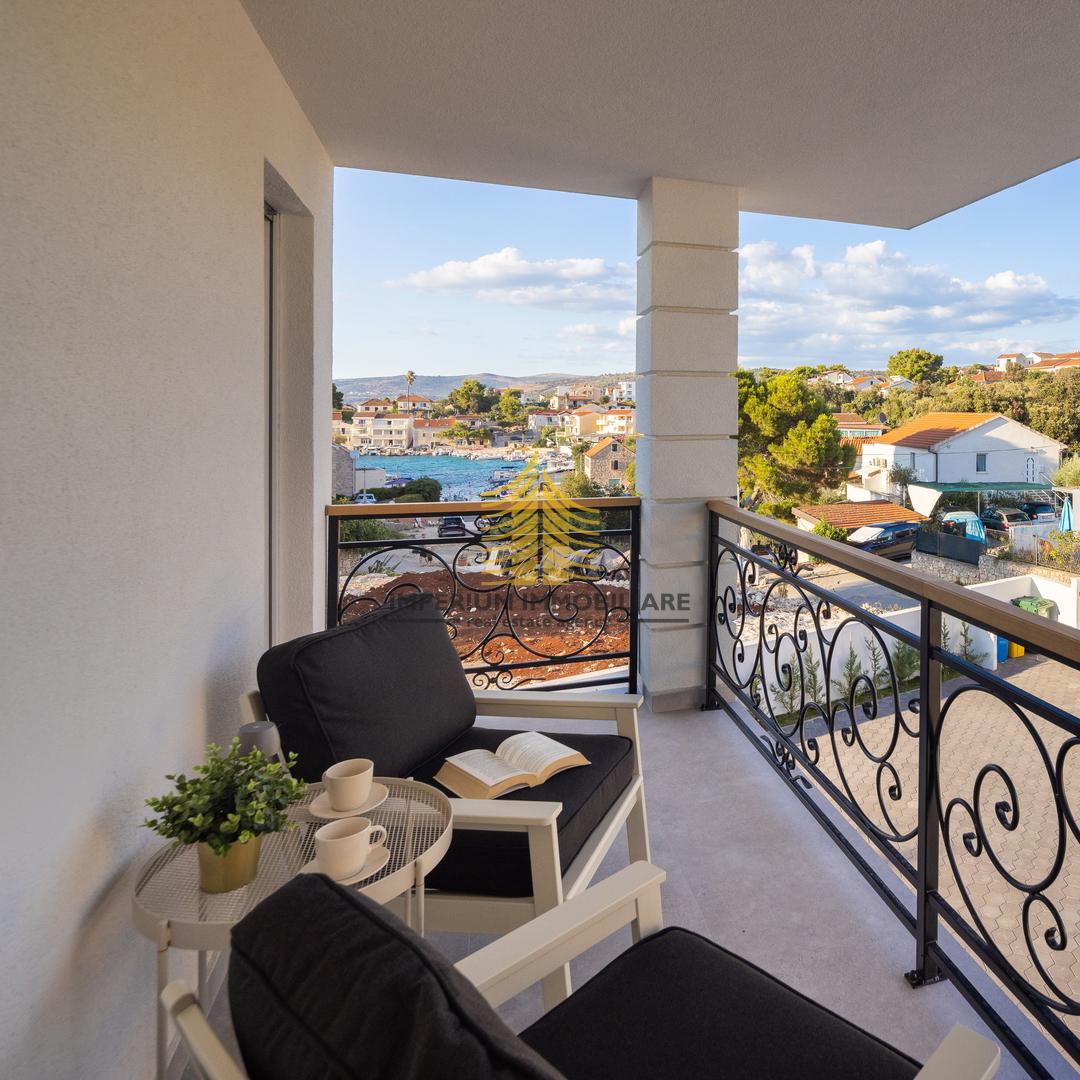 Hiša, prodaja, Rogoznica, Ražanj, 407,32 m2, vila