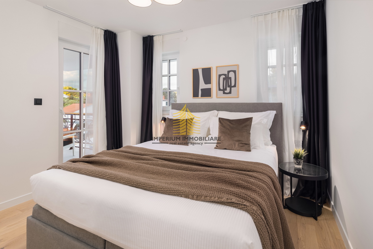 Hiša, prodaja, Rogoznica, Ražanj, 407,32 m2, vila