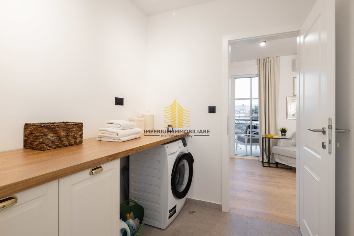 Hiša, prodaja, Rogoznica, Ražanj, 407,32 m2, vila