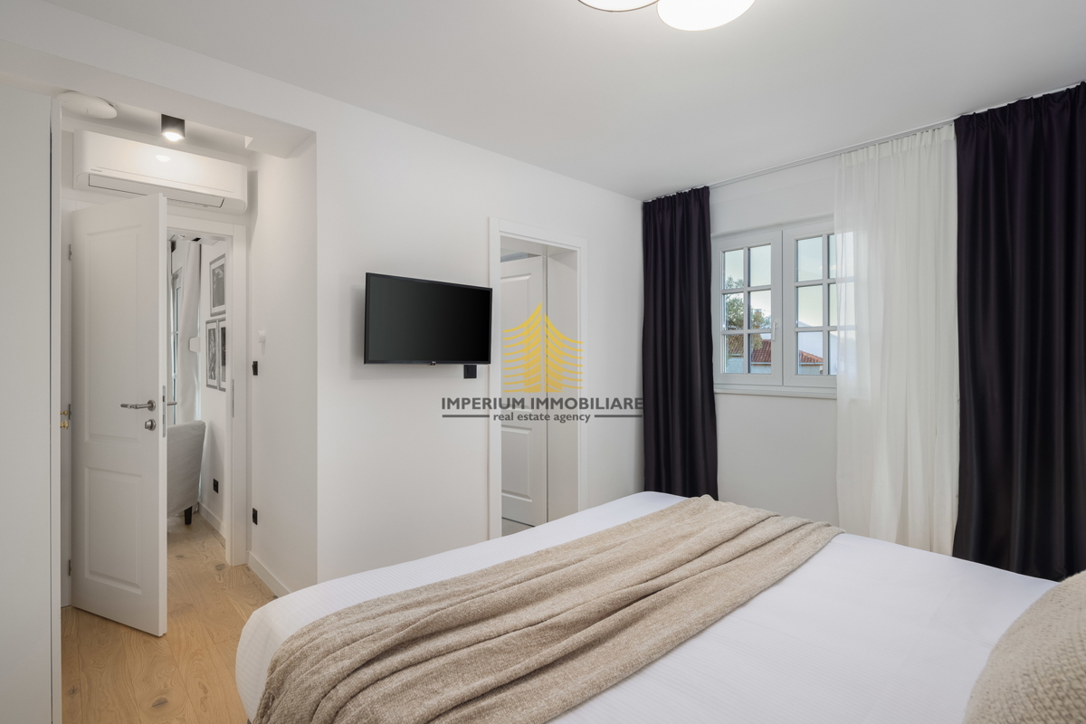 Hiša, prodaja, Rogoznica, Ražanj, 407,32 m2, vila