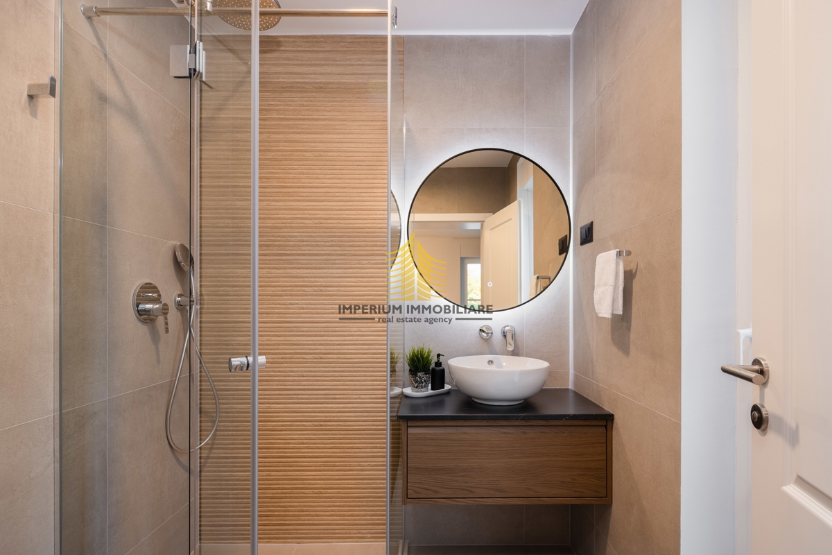 Hiša, prodaja, Rogoznica, Ražanj, 407,32 m2, vila