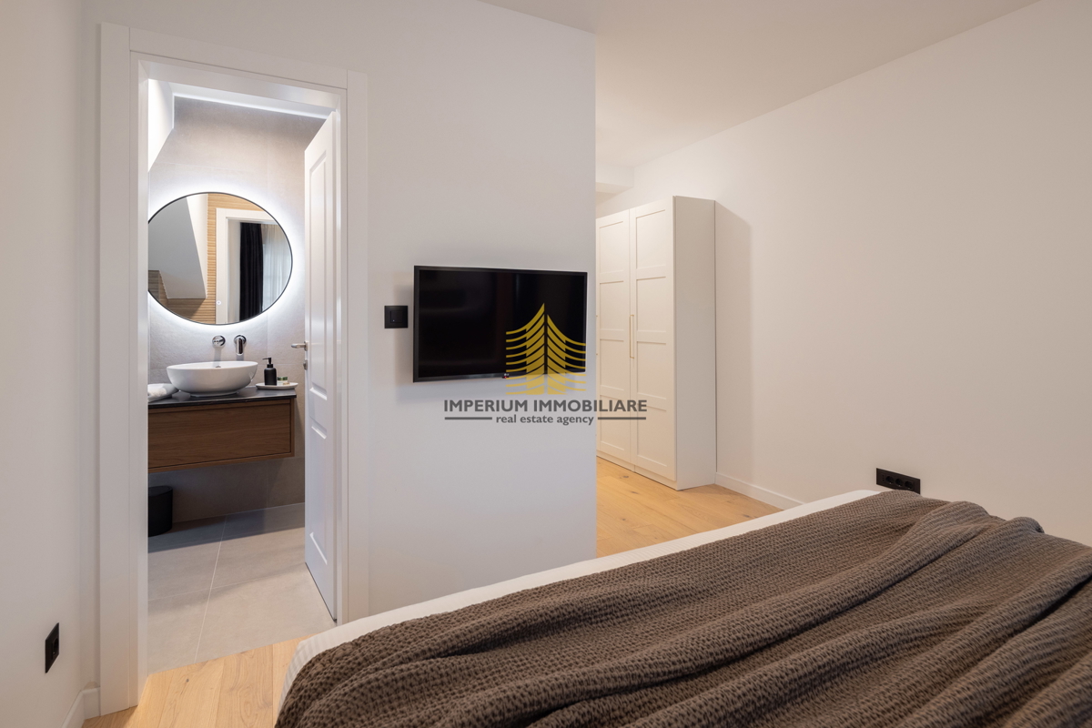 Hiša, prodaja, Rogoznica, Ražanj, 407,32 m2, vila