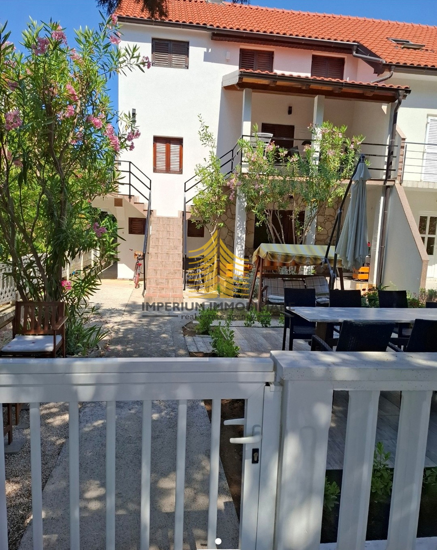 Hiša, prodaja, Privlaka, Sabunike, 233 m2, dvojna