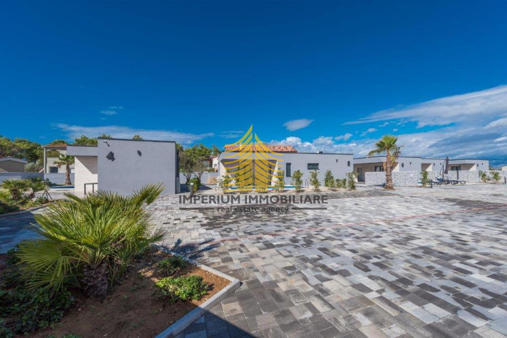 Nepremičnine za počitnice, Prodaja, Vir, 1000 m2, Stanovanje
