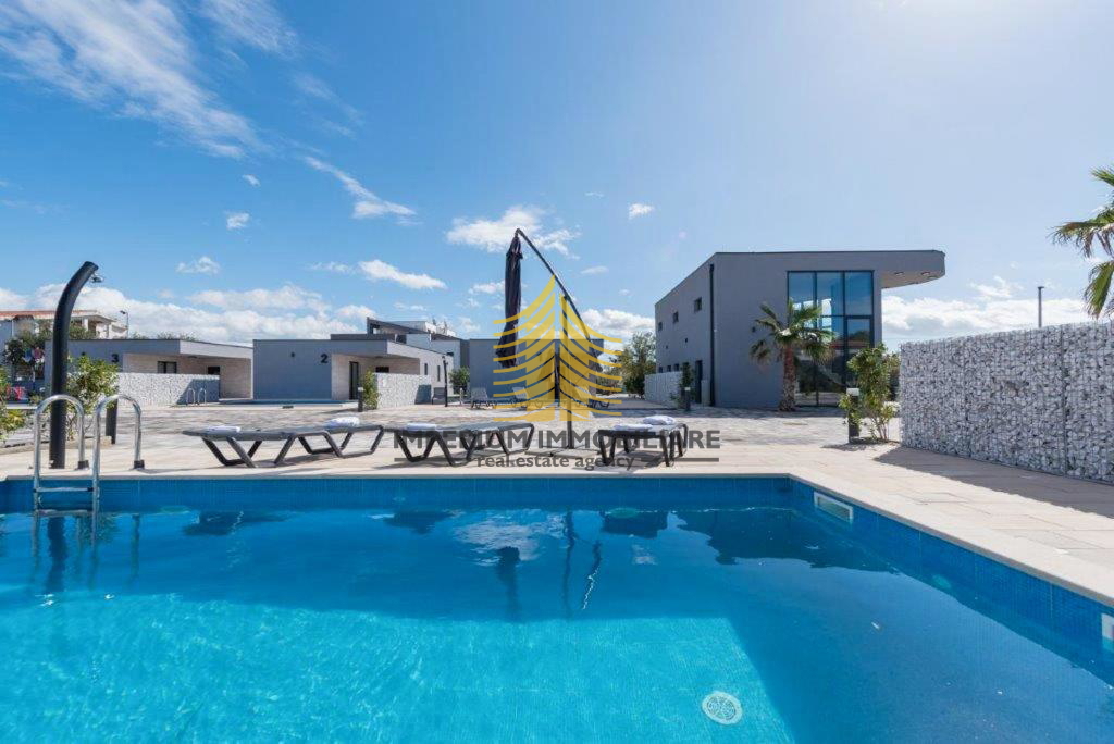 Nepremičnine za počitnice, Prodaja, Vir, 1000 m2, Stanovanje