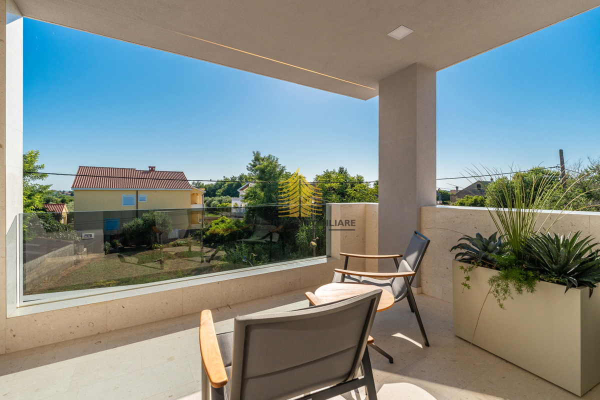 Hiša, prodaja, Privlaka, 450 m2, vila