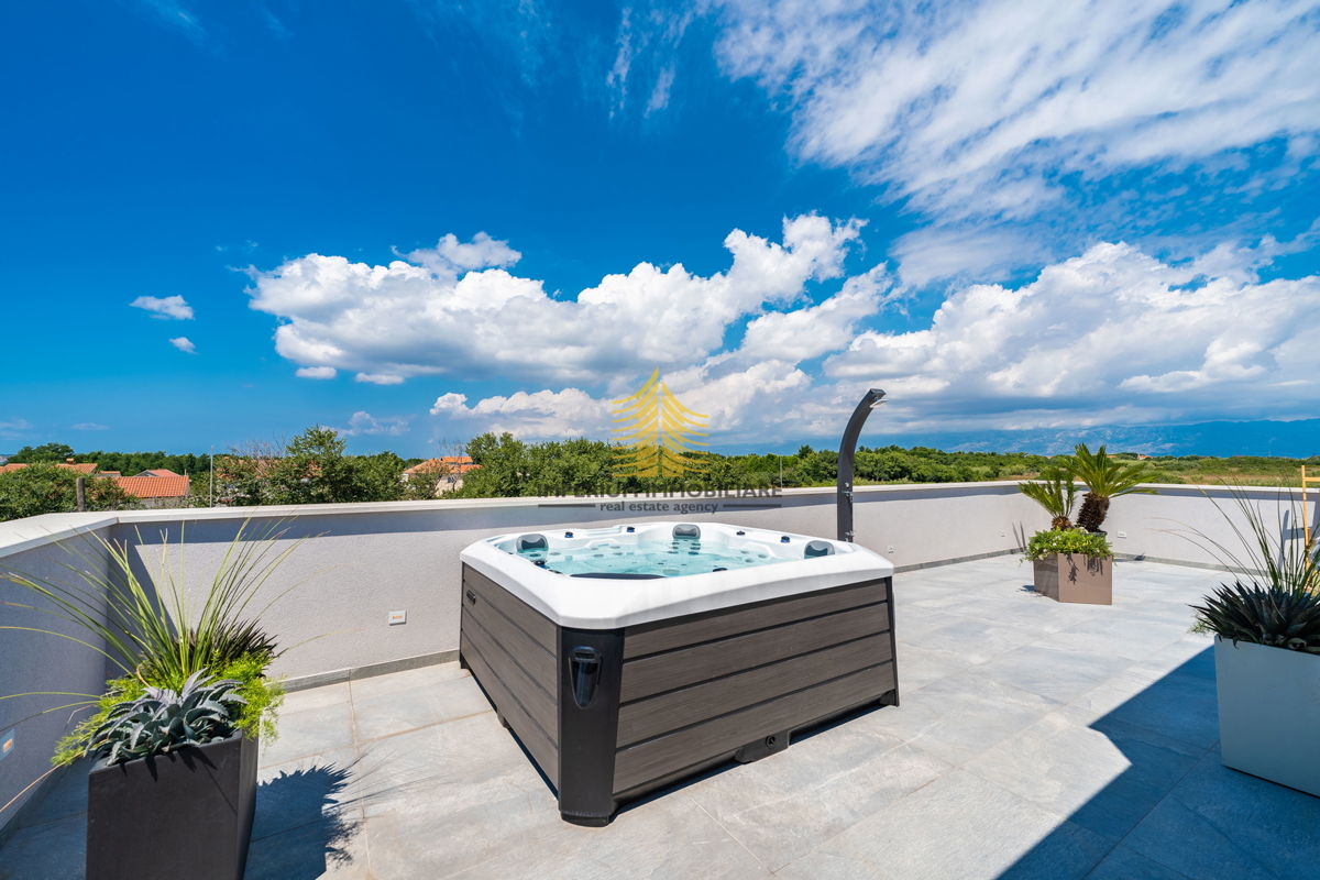 Hiša, prodaja, Privlaka, 450 m2, vila