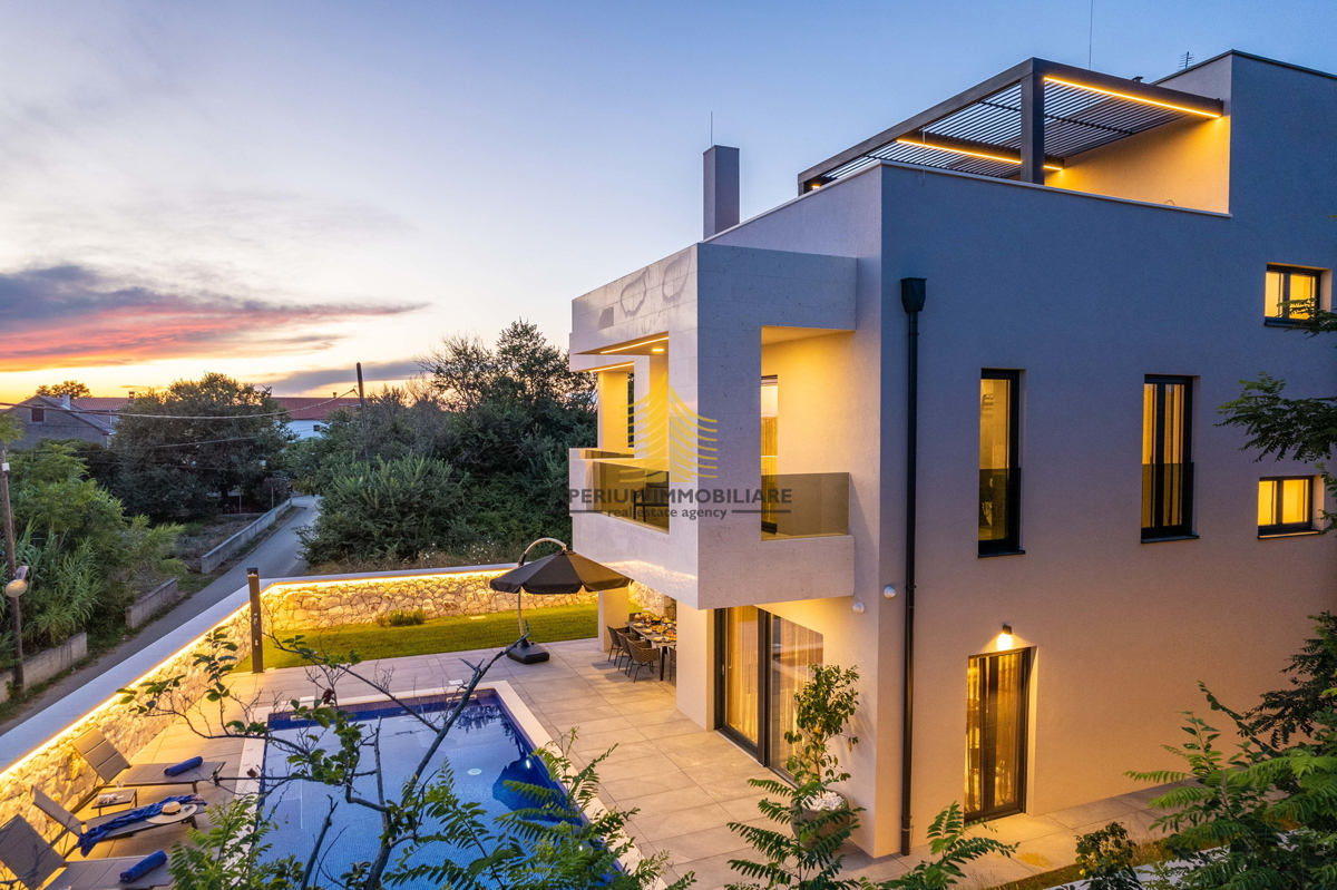 Hiša, prodaja, Privlaka, 450 m2, vila