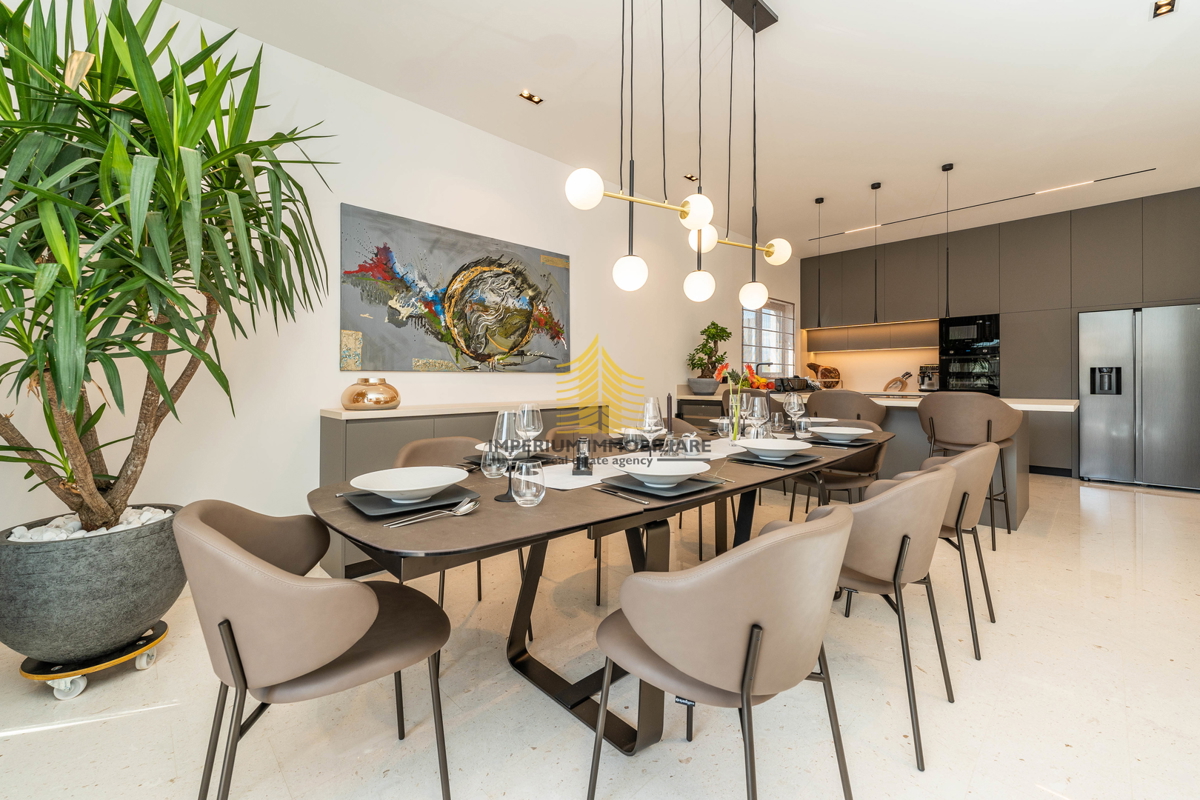 Hiša, prodaja, Privlaka, 450 m2, vila