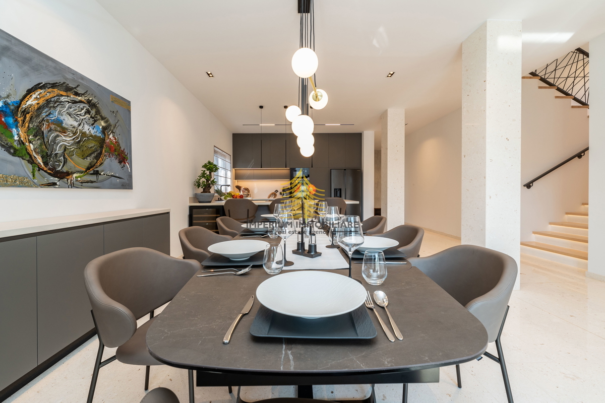 Hiša, prodaja, Privlaka, 450 m2, vila