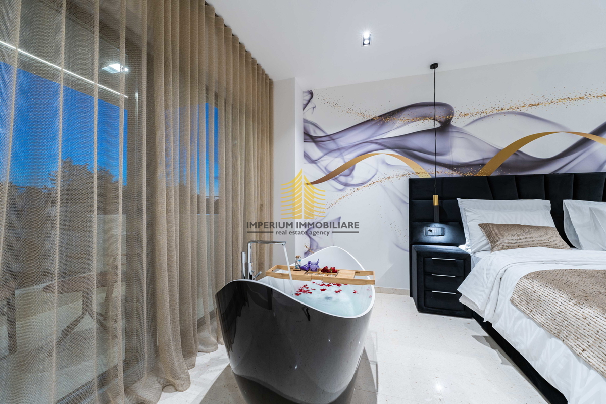 Hiša, prodaja, Privlaka, 450 m2, vila