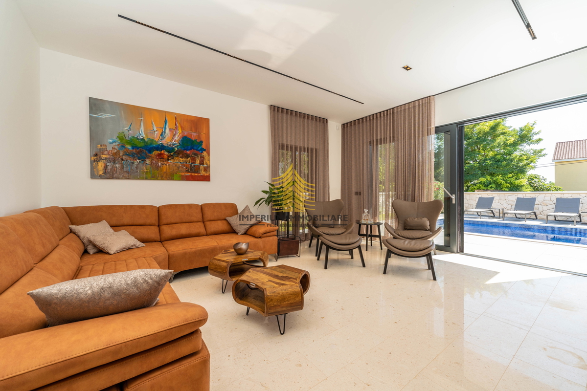 Hiša, prodaja, Privlaka, 450 m2, vila