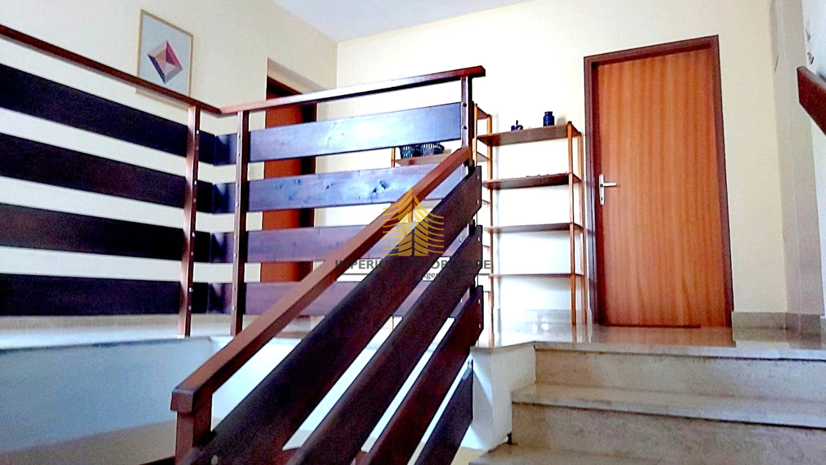 Hiša, prodaja, Poreč, Kukci, 330 m2, samostojna