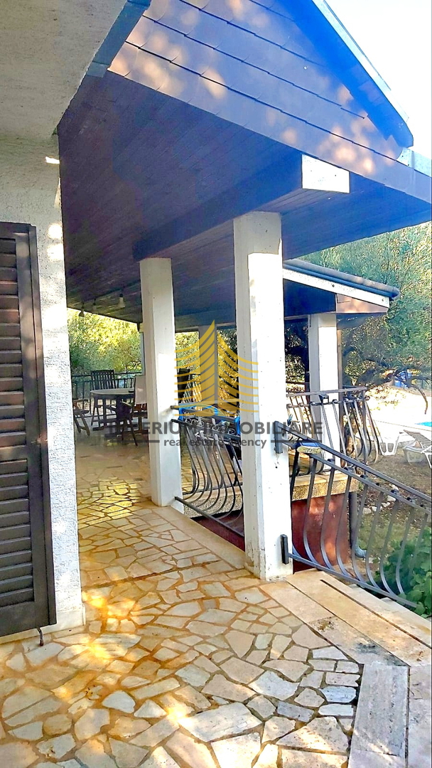 Hiša, prodaja, Poreč, Kukci, 330 m2, samostojna