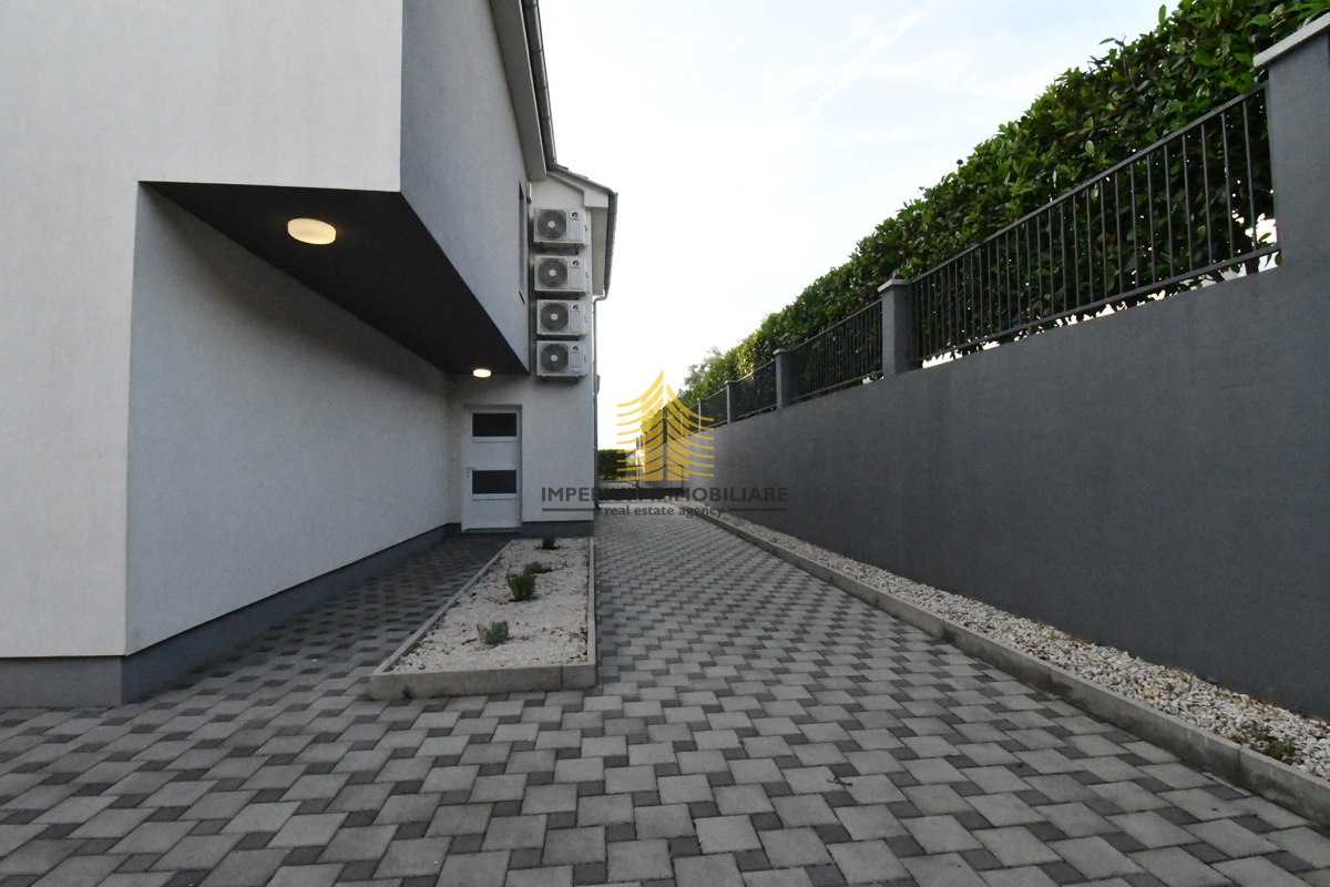 Hiša, prodaja, Sukošan, Debeljak, 188 m2, vila