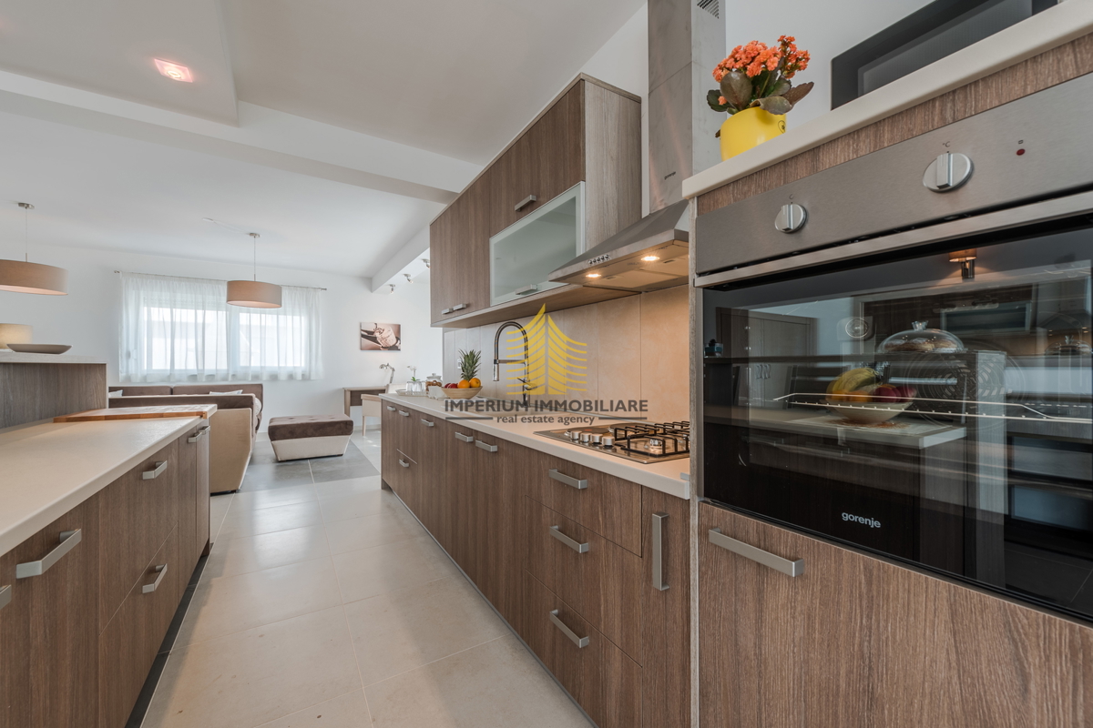 Hiša, prodaja, Sukošan, Debeljak, 188 m2, vila