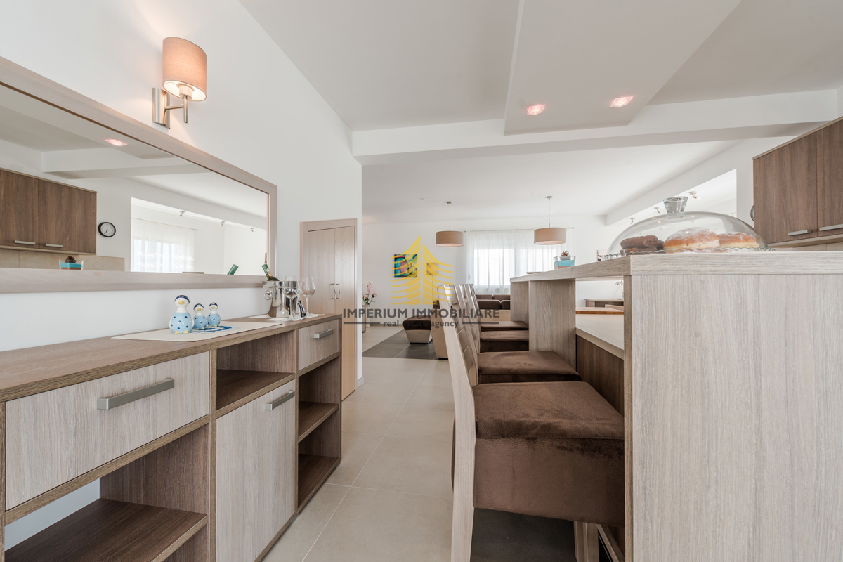 Hiša, prodaja, Sukošan, Debeljak, 188 m2, vila