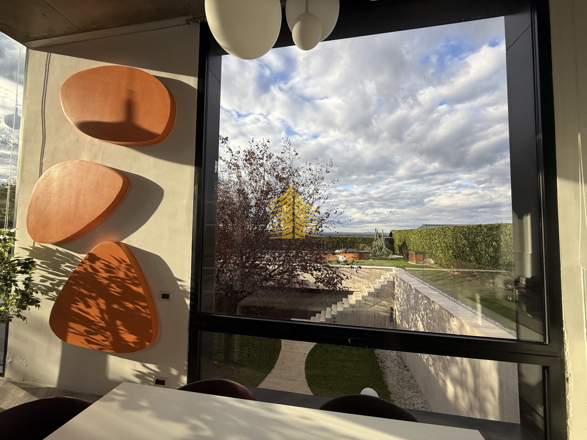 Hiša, Prodaja, Kloštar Ivanić, 275 m2, Samostojna