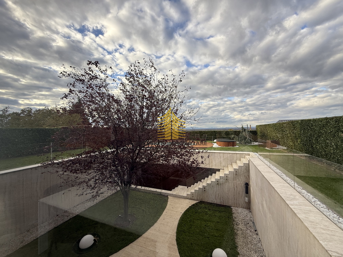 Hiša, Prodaja, Kloštar Ivanić, 275 m2, Samostojna